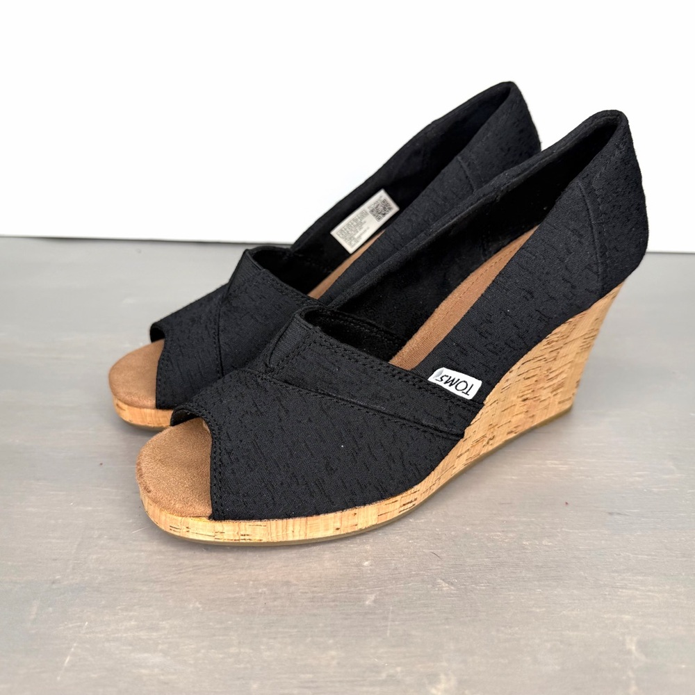 Toms Women's Size 6.5 Calypso Peep Toe Cork Wedge Fabric Shoes Black Worn 1x
